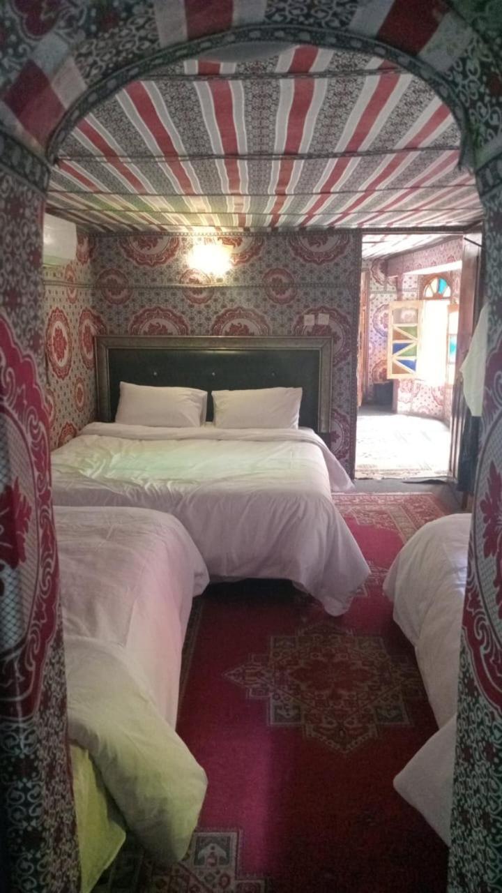 Riad Carole - Perfect For Families & Groups マラケシュ 部屋 写真